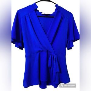 Monteau Los Angeles Top Beautiful eye catching royal blue Summer Size Medium!